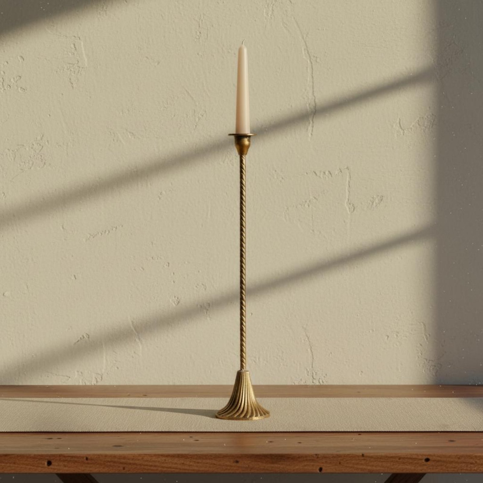 Home Decor Gold - Gedraaide gouden kaarsenhouder met stabiele basis,